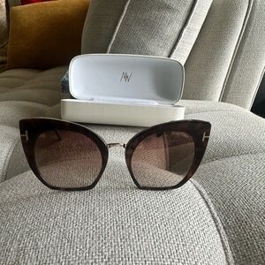 New- Tom Ford Women's Tortoise Sunglasses - originals